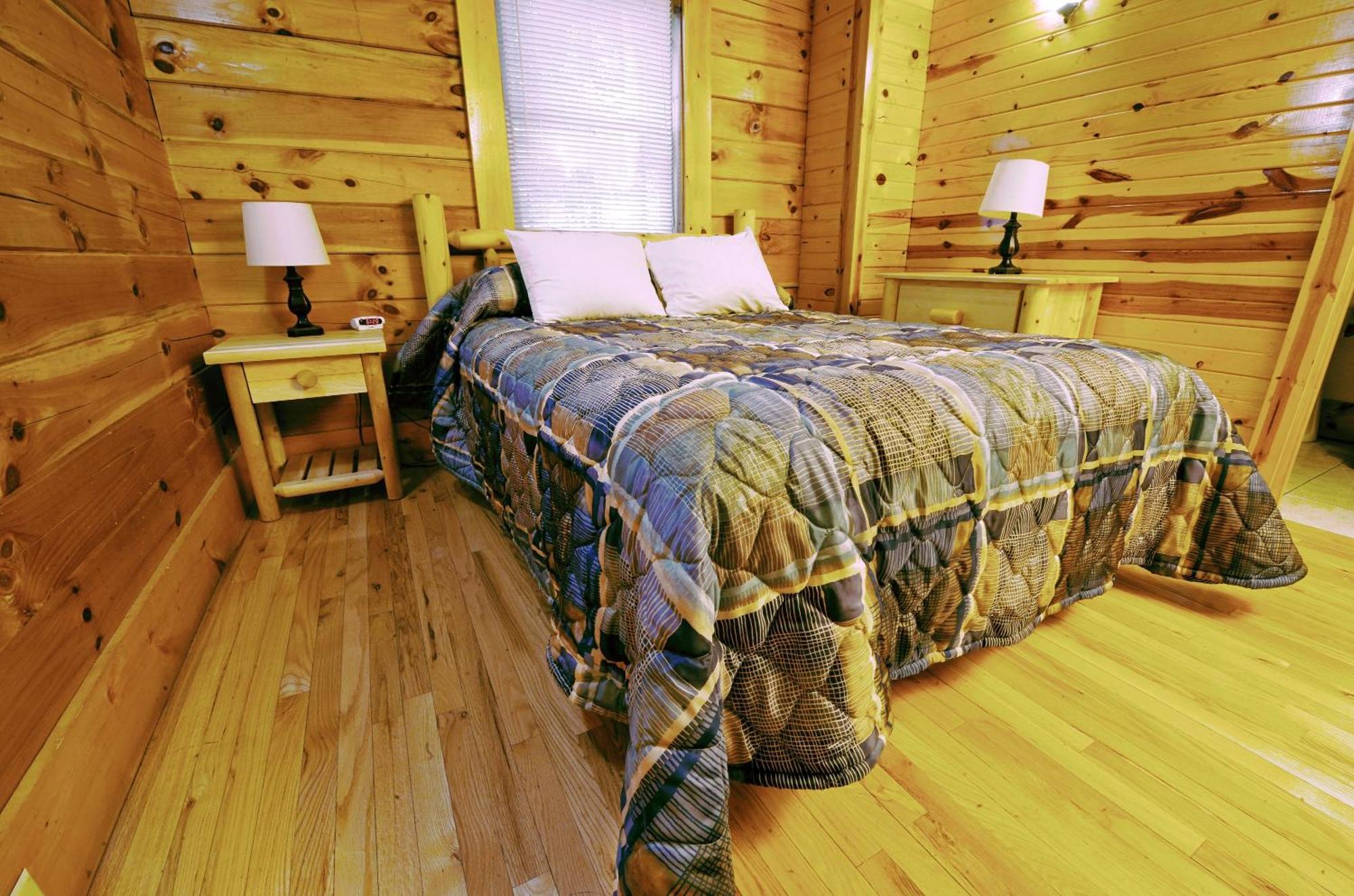The Cabins At Pine Haven - Beckley Beaver Экстерьер фото