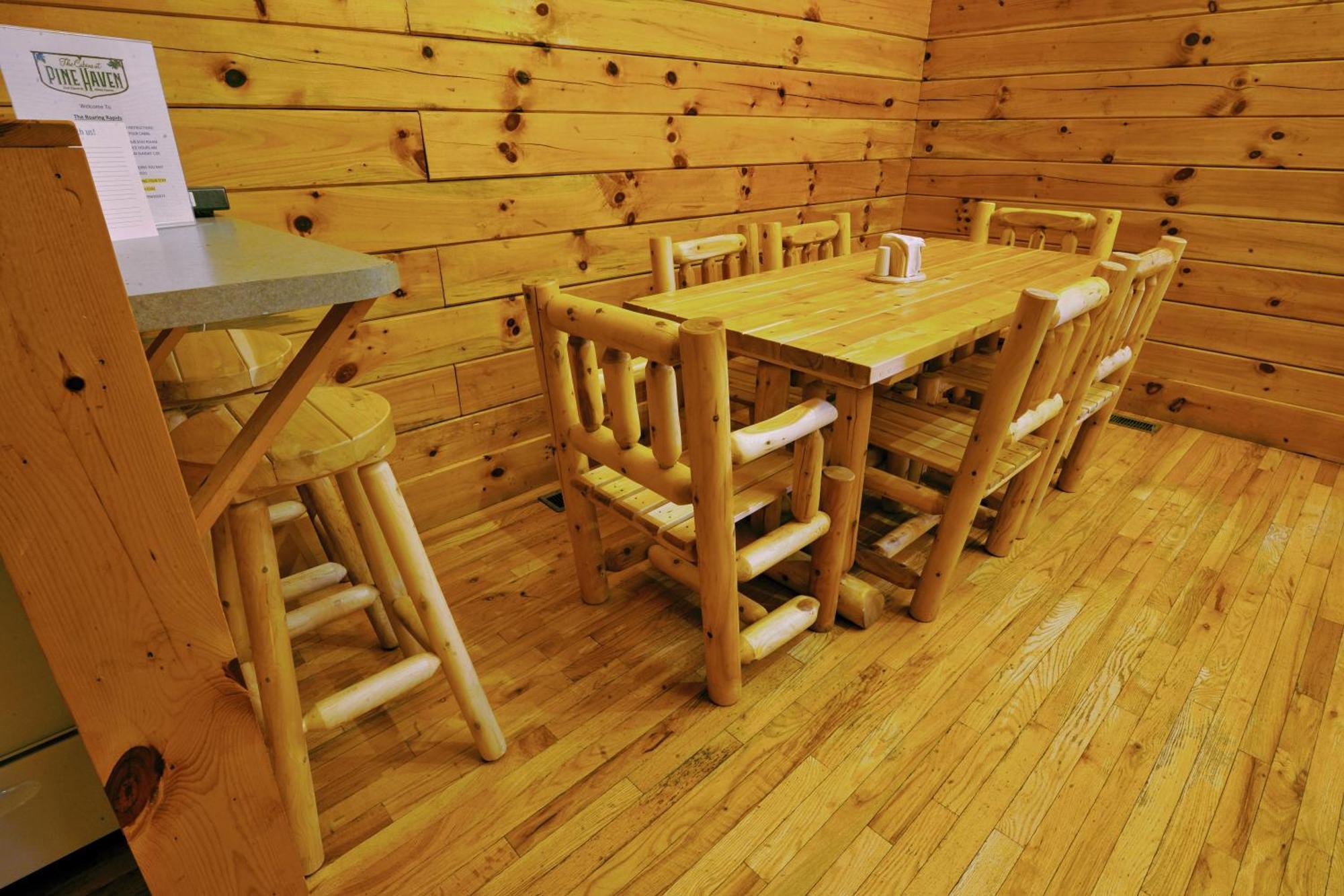 The Cabins At Pine Haven - Beckley Beaver Экстерьер фото